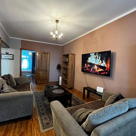 Apartament Location, Locaton, Location! Ułan Bator Zewnętrze zdjęcie